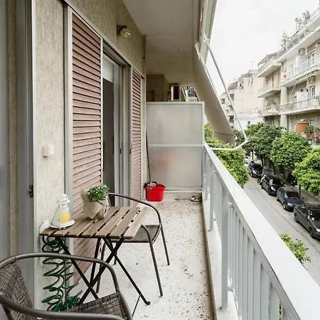 아파트 Koukaki With A Sunny Balcony, Near The Acropolis 아테네